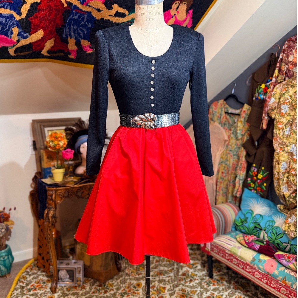 VTG 80s Pantagis Black Long‎ Sleeve Rhinestone Button Red Full Skirt Dress
